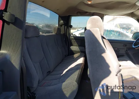 2005 Chevrolet Silverado 1500 Ls z USA, uszkodzony, nr VIN 2GCEC19T751328723